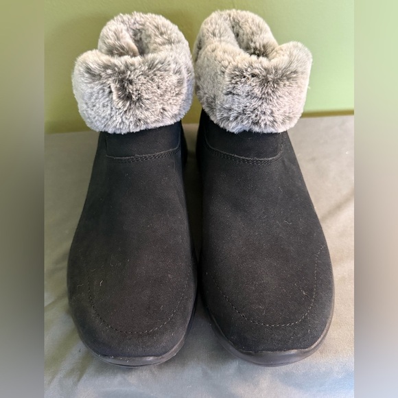 Skechers NWOT Air Cooled On the Go Joy Savvy Bootie Womens Sz 8.5 - Picture 2 of 8